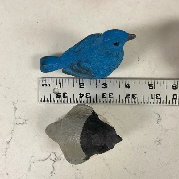 Mixed Lot of Feathered Friends - 4 Bird Figurines - Picture 8 of 14